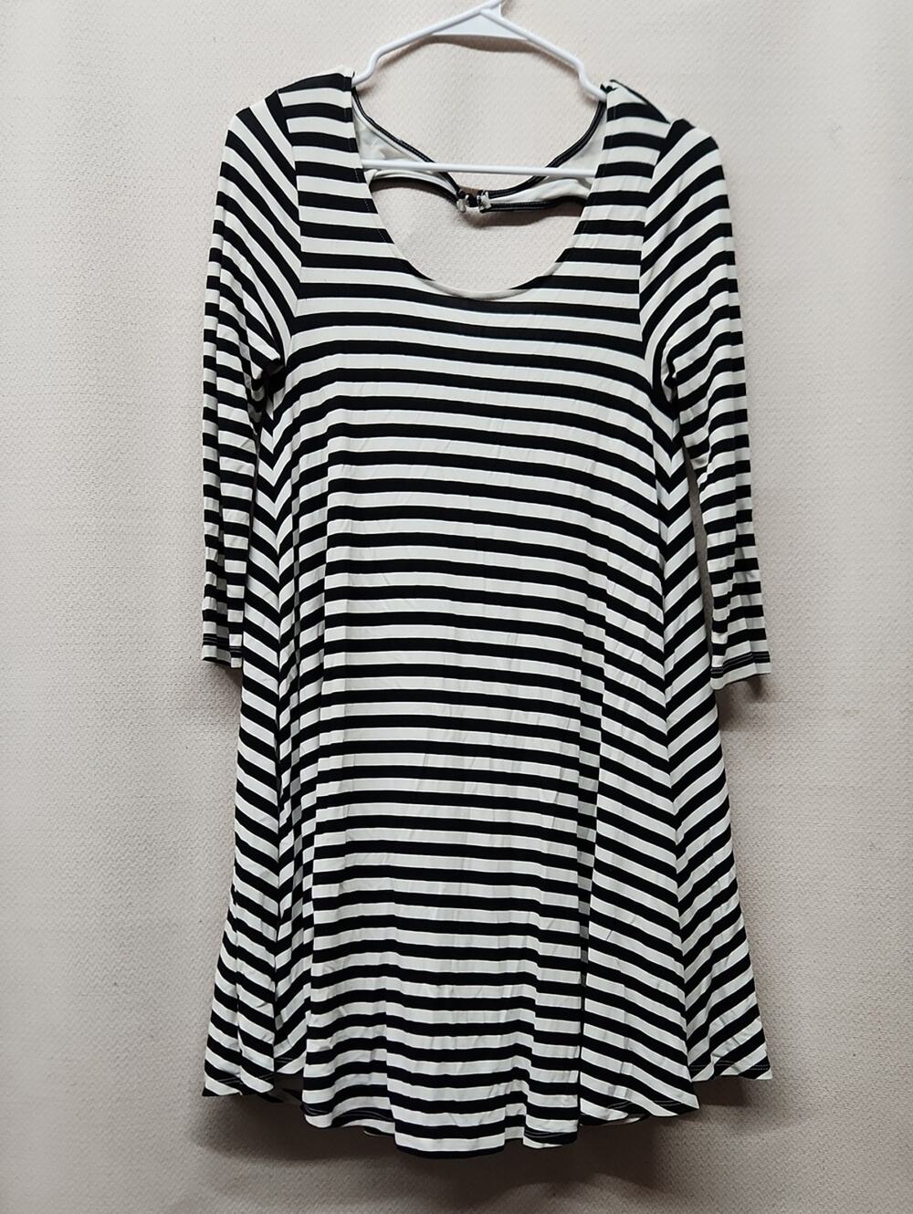 American Eagle Outfitters Navy and White Striped Top - M